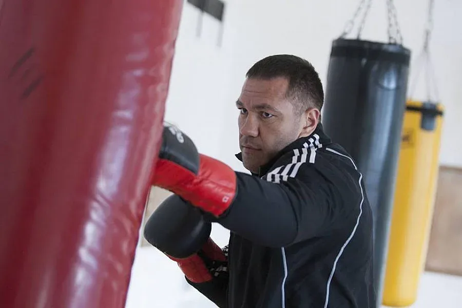 Официално: Кубрат - Чисора на 7 май в Хамбург