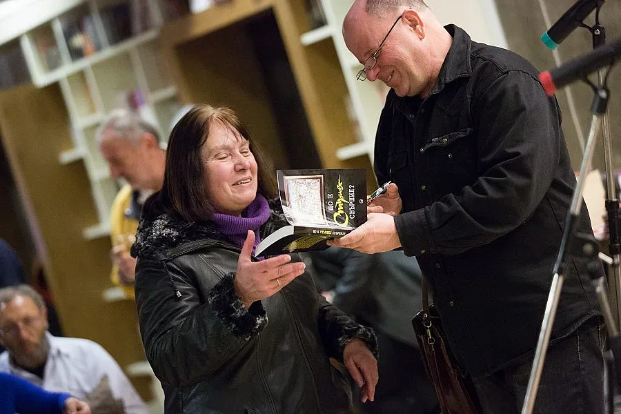 Мишо Вешим за малко да застреля читател