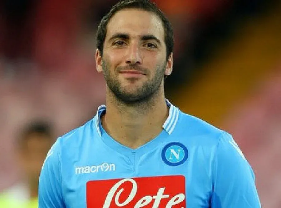 Заповядаха на нападател да отслабне