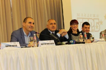 Не трябва да поддържаме платена безработица