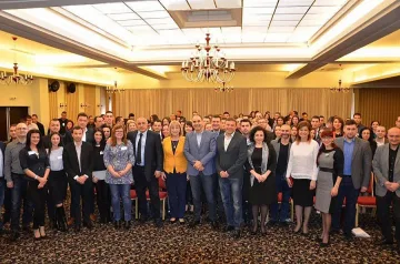 Премиерът: Не искам избори, но се готвя за война