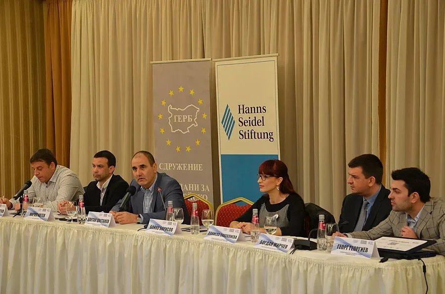 Малките партии говорят много, но от тях нищо не зависи