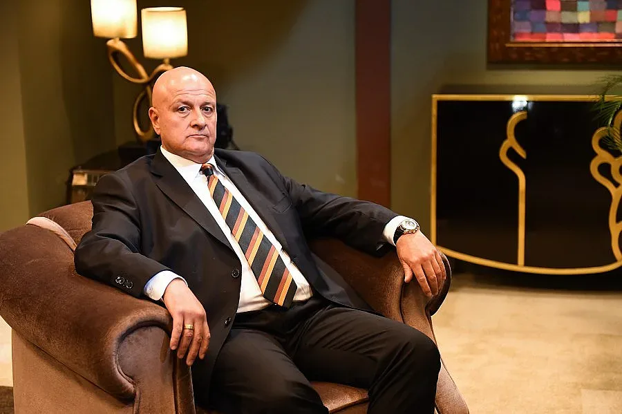 Парите и властта са дяволска работа