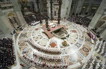 Секретарка на папата намерена мъртва