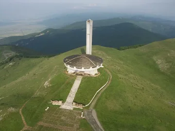 Брюксел с рамо за "Бузлуджа"