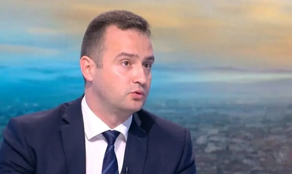 Енергиен спец се захваща с проблемите с тока