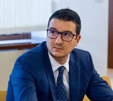 Слави лично предложил министъра на икономиката. Кой е Петър Дилов?