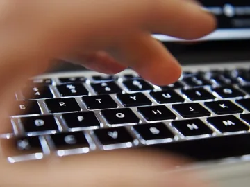 Пускат по интернет всяка трета данъчна декларация