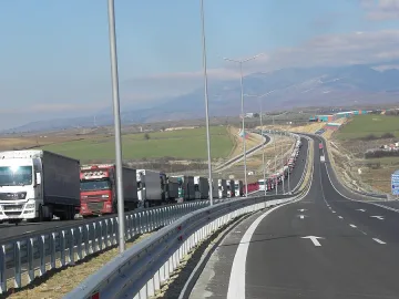 Превозвачите ни блокират границата от понеделник