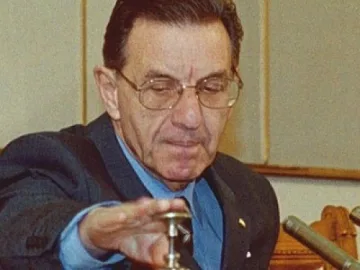 Почина Йордан Соколов