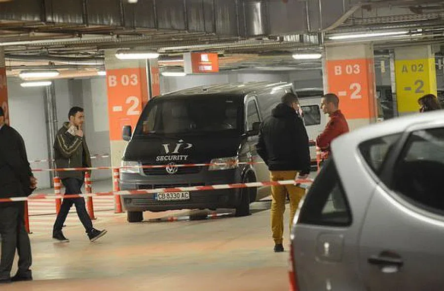 Търсят свидетели на обира в мола