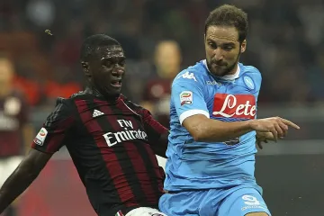 Смел "Милан" спря "Наполи" за първото място