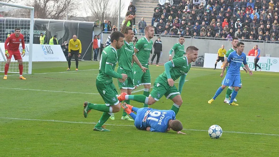 "Лудогорец" дръпна солидно пред "Левски"