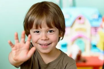 Помагат с пари на дете сирак за данъци