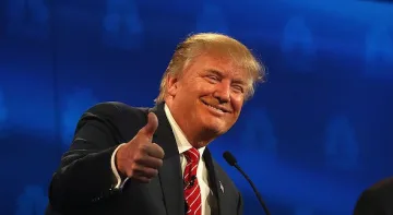 Тръмп и Клинтън записаха победи