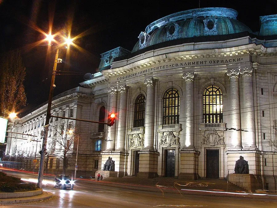 Парите за вузовете според специалностите