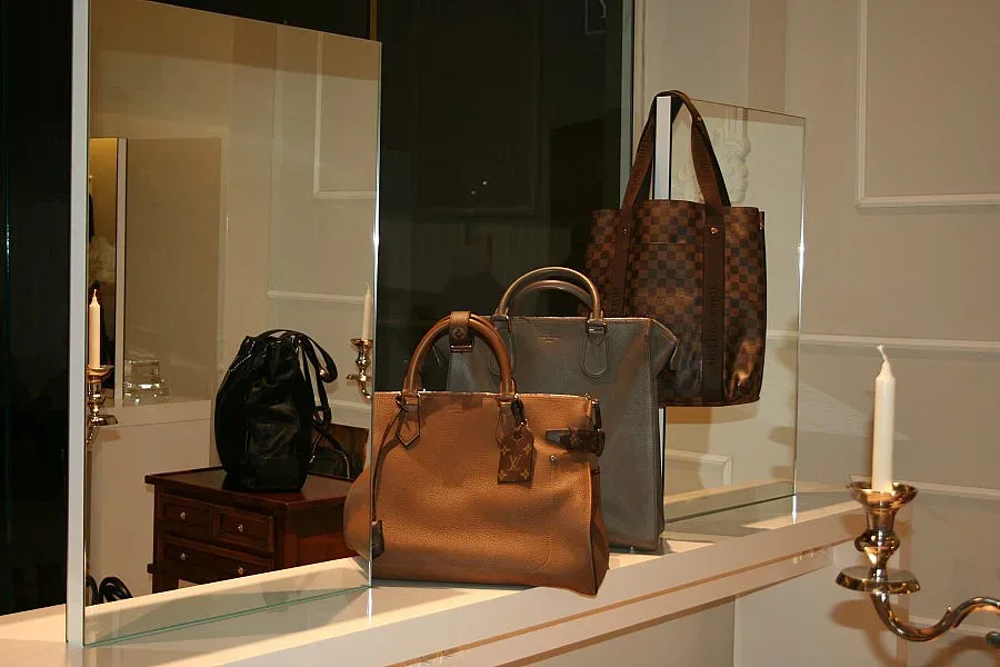 Чантите на Митко Дамов