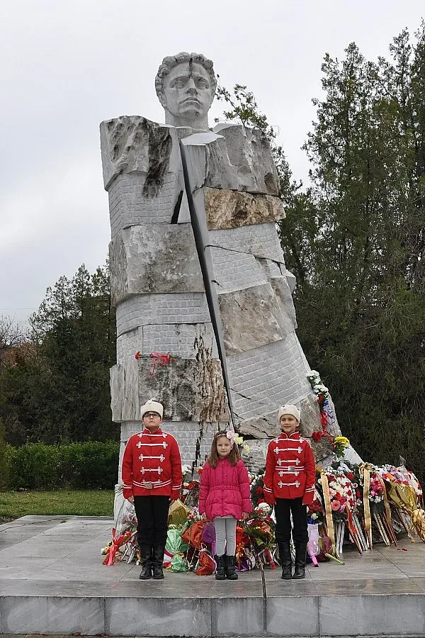 Кърджали се преклони пред Апостола 