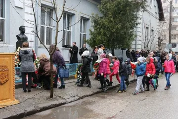 Наградиха ученик, победител в лъвски скок