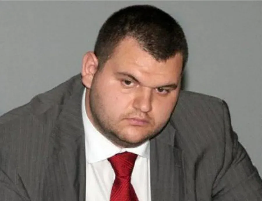 Д. Пеевски: Излизам от "Булгартабак"