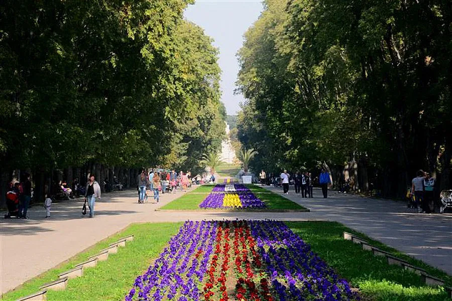 Потрних внесе сигнал в прокуратурата за обект в Морската градина