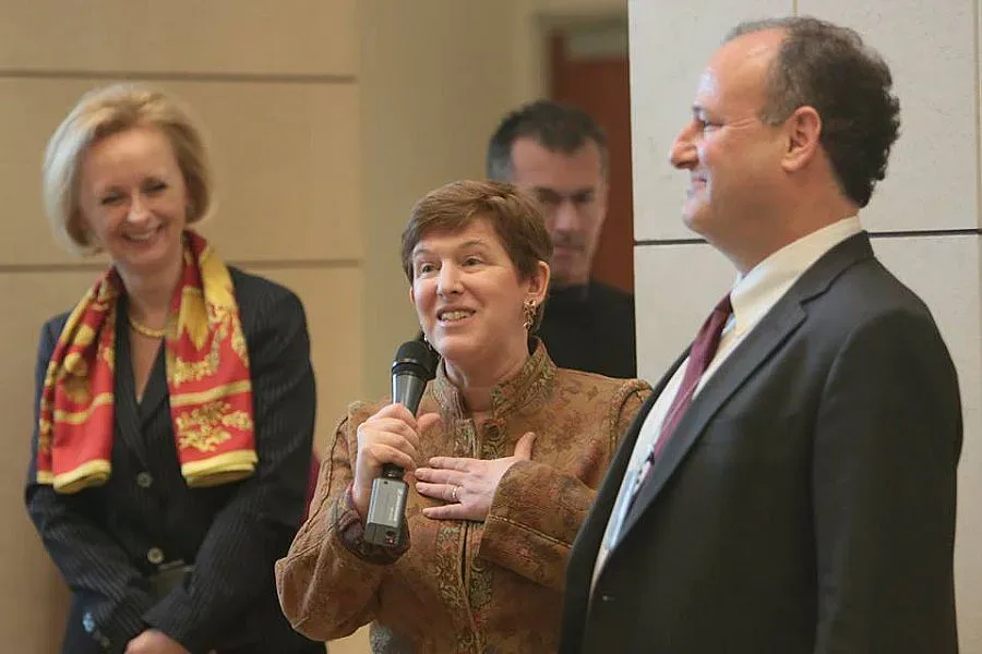 Рубин поздрави служителите от U.S. посолството