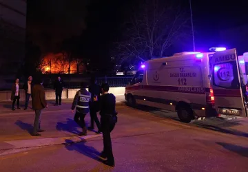 Давутоглу: Сирийски кюрди са виновни за атаката в Анкара