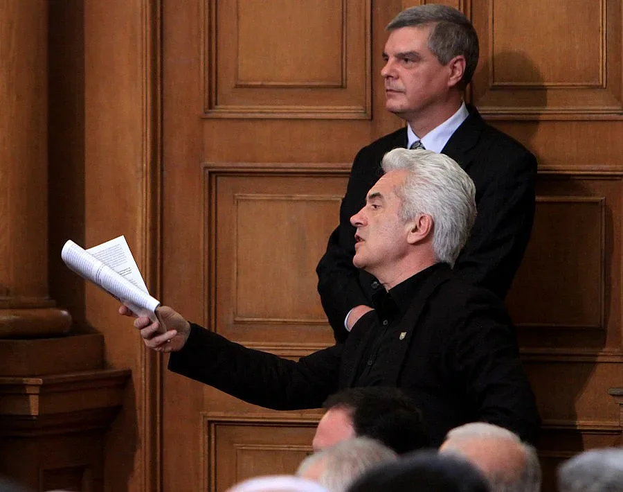 Отложиха делото срещу Сидеров и заместника му