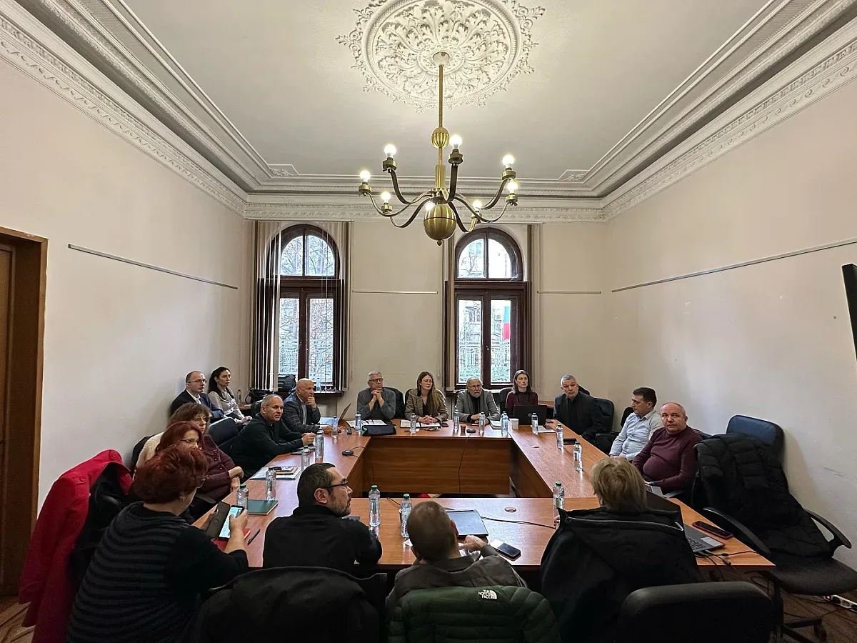 КАБ събра институциите и бранша на среща за енергийната ефективност