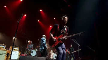 Eagles of Death Metal с първи концерт след атентата