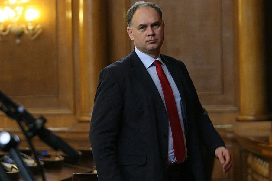 Кадиев прави "Нормална държава" 