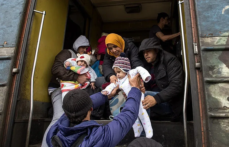 Режат Балканския маршрут на мигрантите