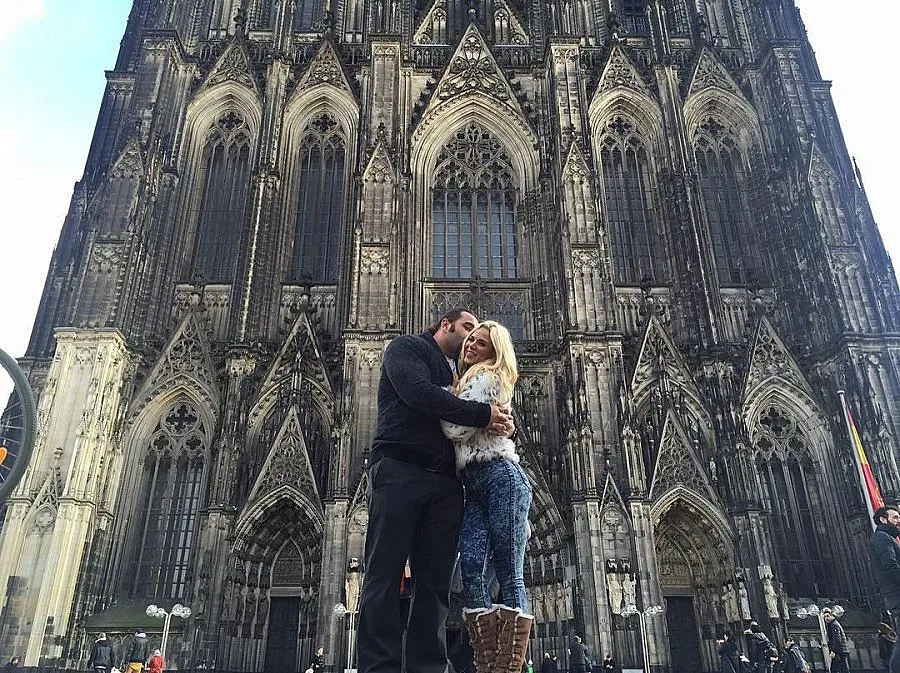 Русев щурмува и катедралата в Кьолн