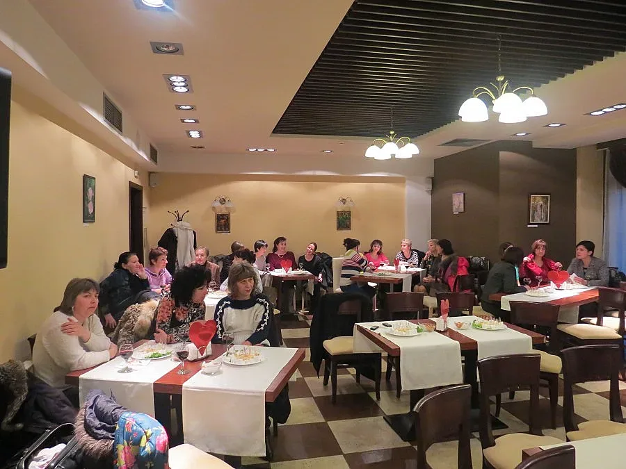 Читалище зарадва дами с концерт за Св. Валентин