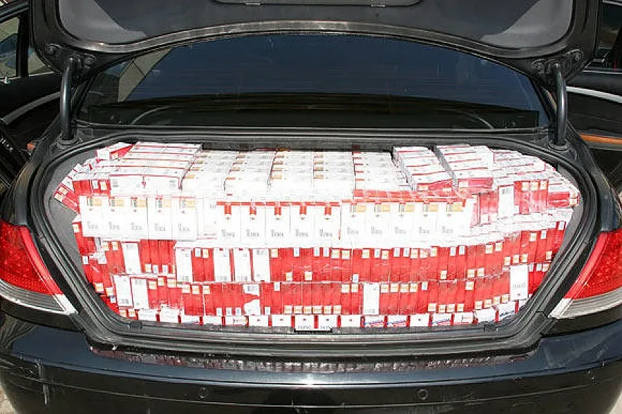 Проверяват търговски обекти за контрабанда