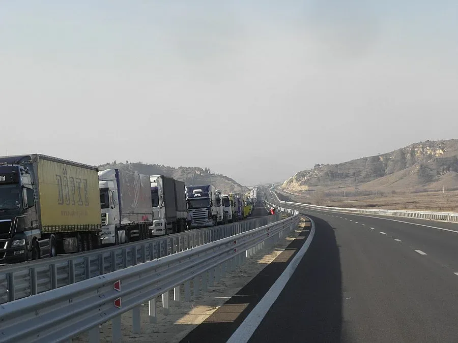 Вдигнаха блокадата с час по-късно на Кулата