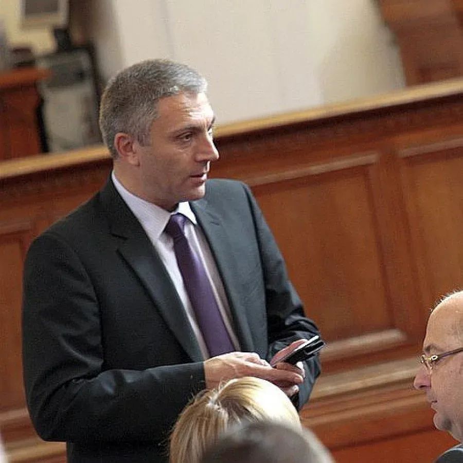 ДПС вика Митов в НС за скандала в Турция