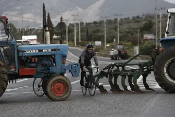 Национален протест блокира Гърция 