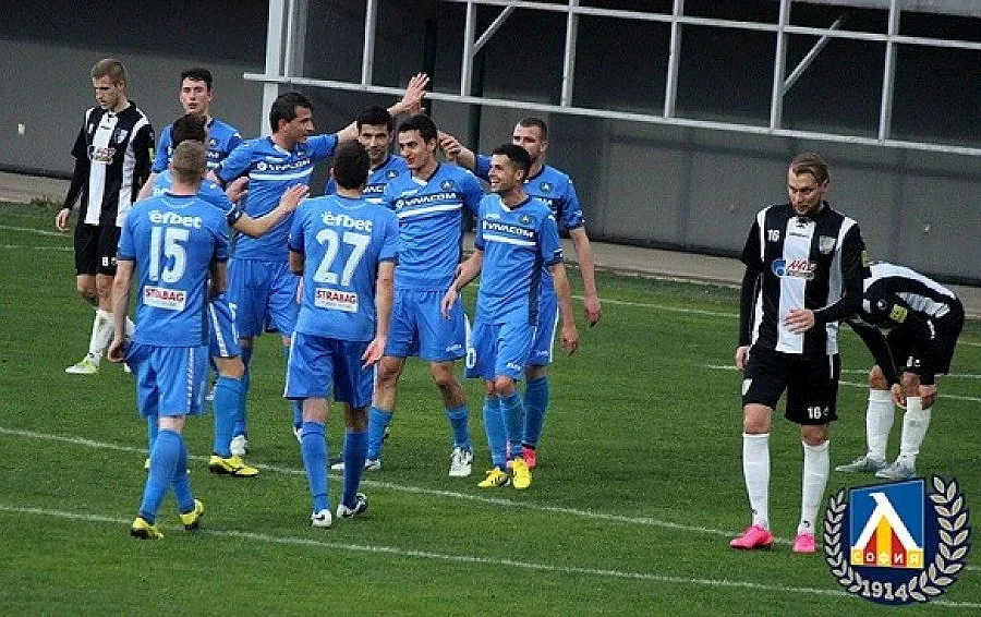 "Левски" завърши лагера в Турция с класика 