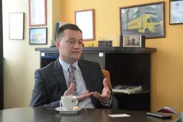 Превозите бият  по приходи туризма