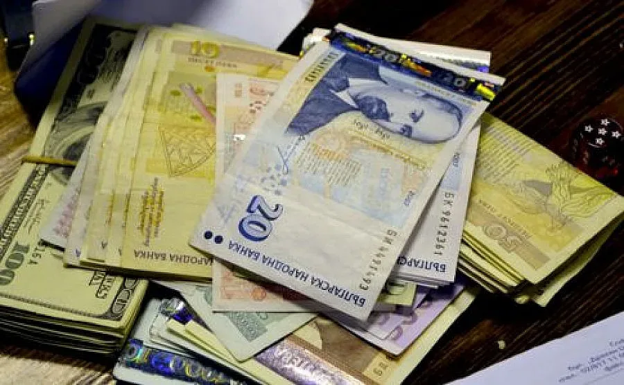 Двама благоевградчани „ужилени" с над 70 000 лв.