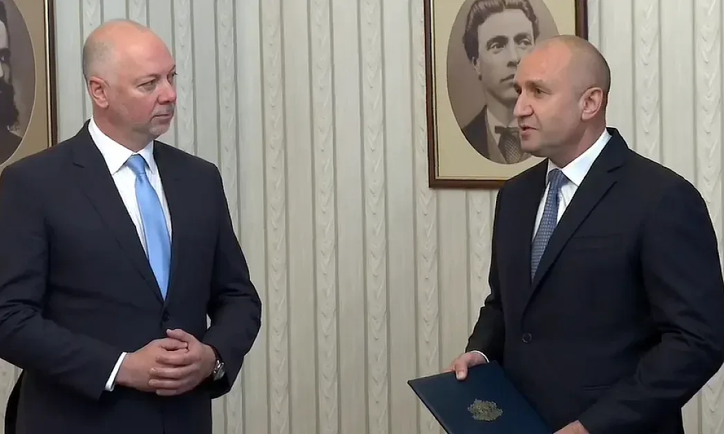 Гореща политическа седмица. Радев връчва мандата