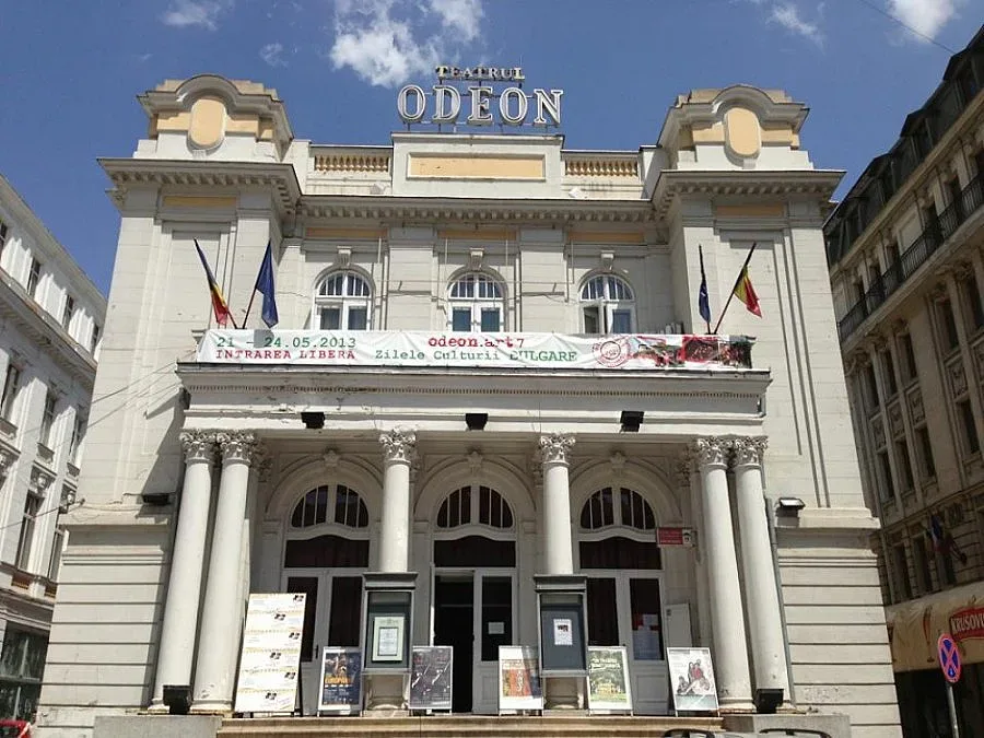 Министерството на Вежди отпуска пари за театри в преразход