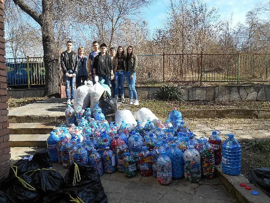 Екоакция с тон капачки за деца-сираци