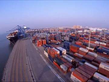 Износът нарасна с 5,2% за година