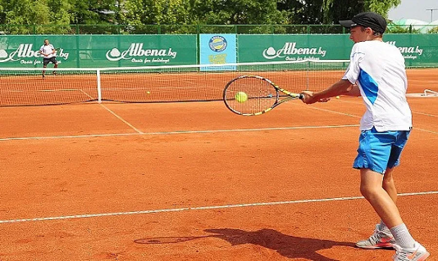 Тенесисти от пет континента мерят сили у нас