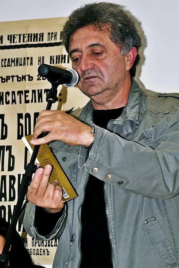 Правим лъжематури