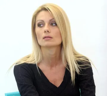 Обрат. Новото решение за Венета Райкова