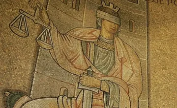 Лоиназ раздава наградите "Правосъдие-2015"