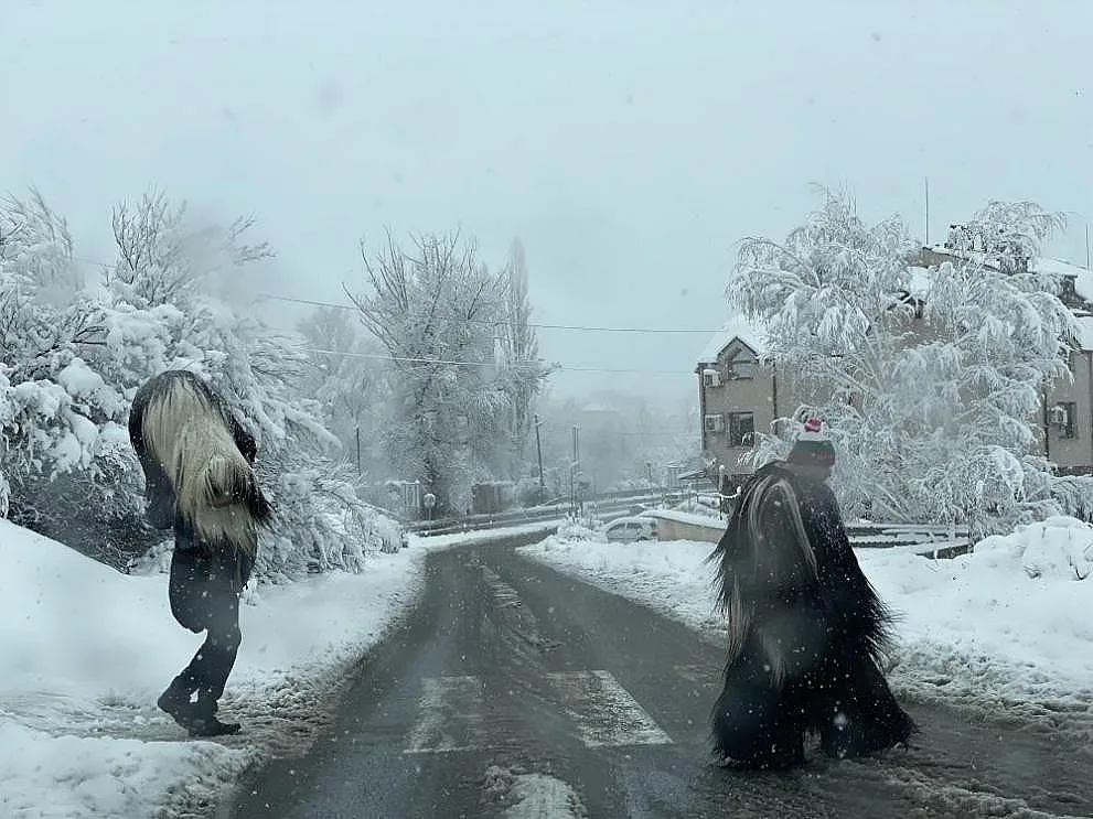 Ад на пътя за Банско! 14 километра задръстване